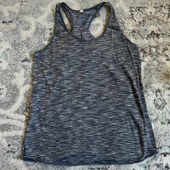 Lululemon Essential Tank - Picture 1 of 8